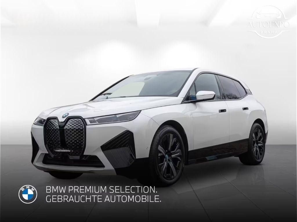 BMW iX, xDrive 40M Sport+Navigace*