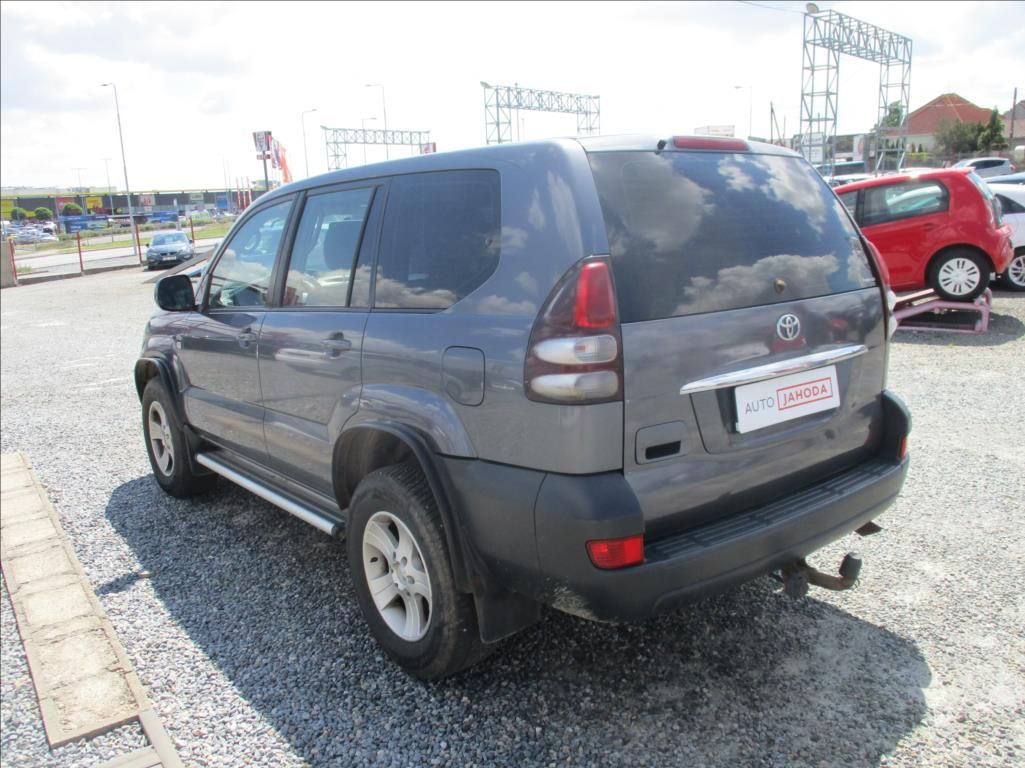 Toyota Land Cruiser, 3,0 D4D,4X4, klima,tažne zař. - fotka 6