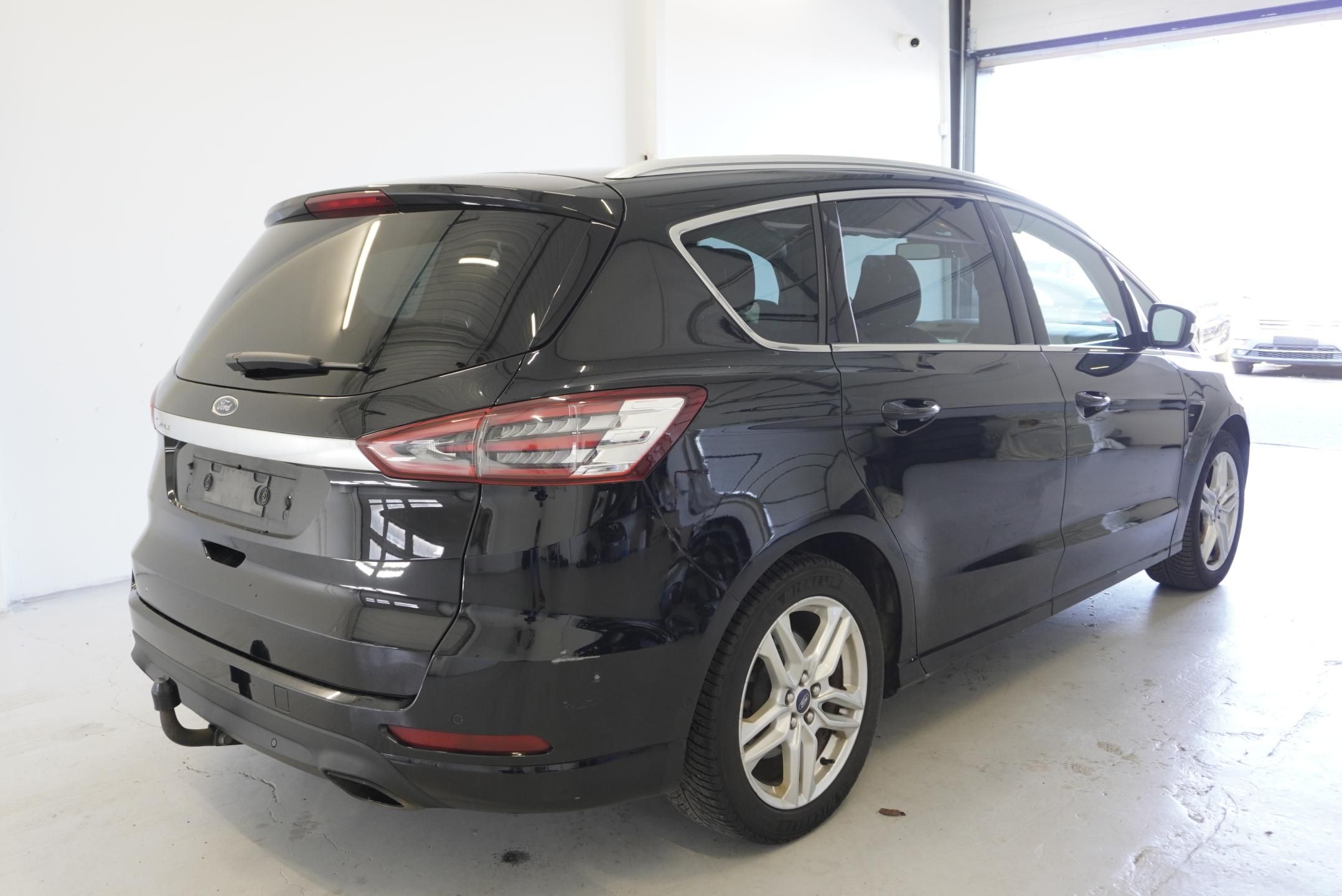 Ford S-MAX, 2.0 ECOBOOST,7MÍST,138 000KM! - fotka 6