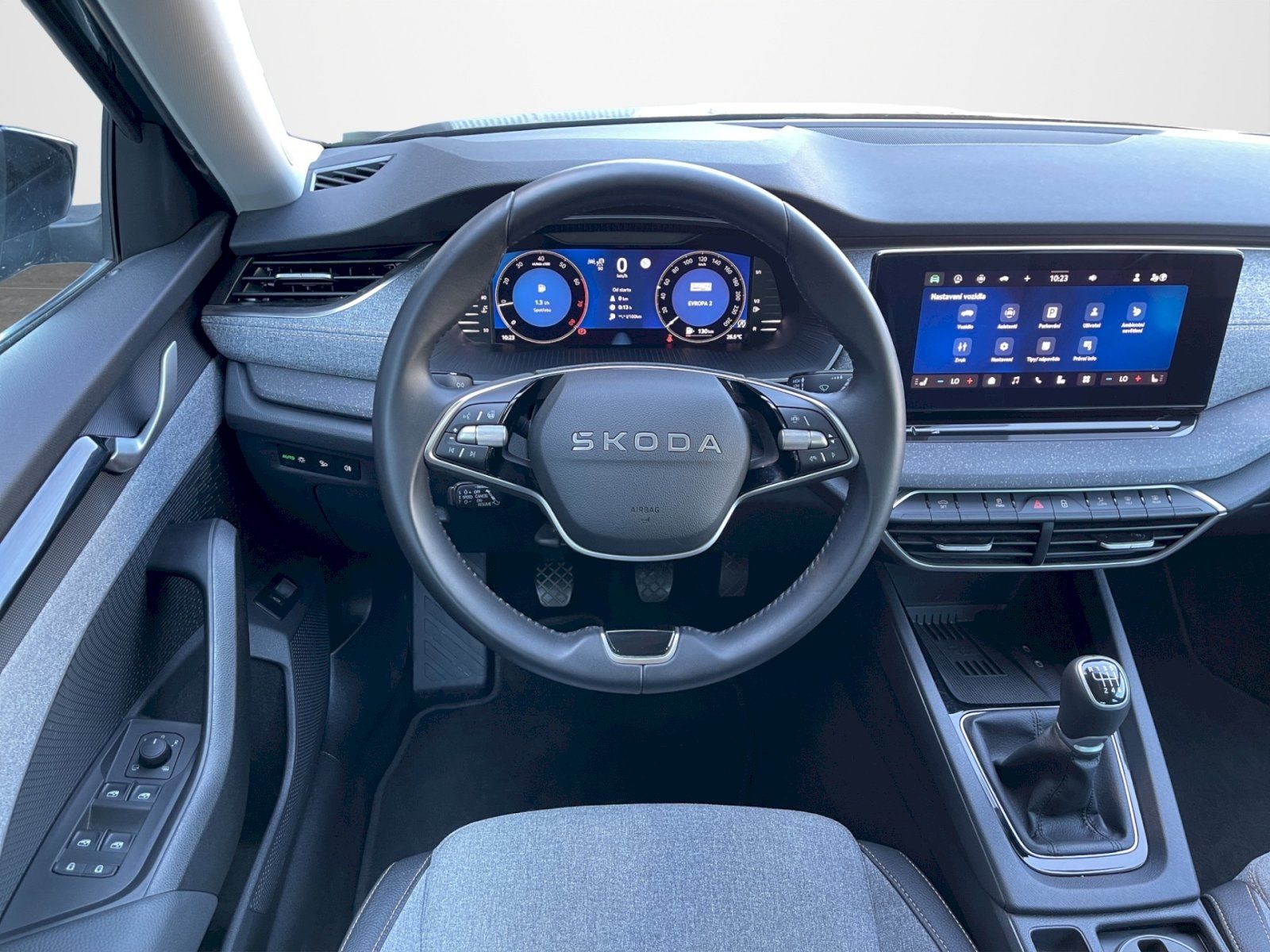 Škoda Octavia, 1.5 TSI 110 kW Top Selection - fotka 6
