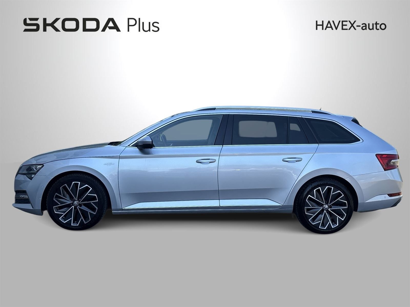 Škoda Superb, Combi 2.0 TDI 4x4 DSG L&K - fotka 3