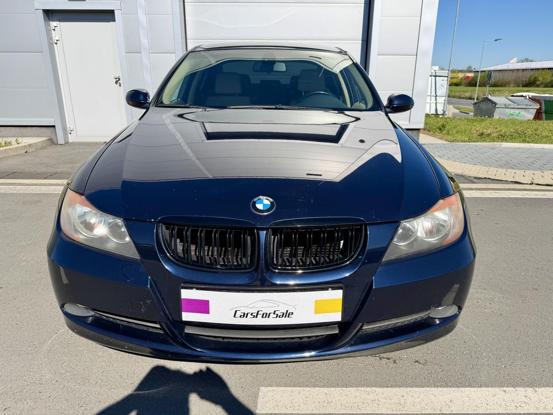 BMW Řada 3, 323I MANUÁL KŮŽE!!! - fotka 2