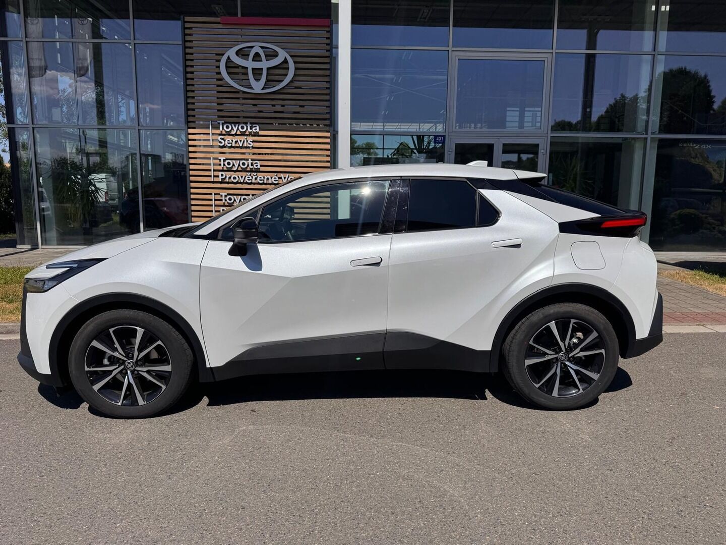 Toyota C-HR, 1.8 Style - fotka 5