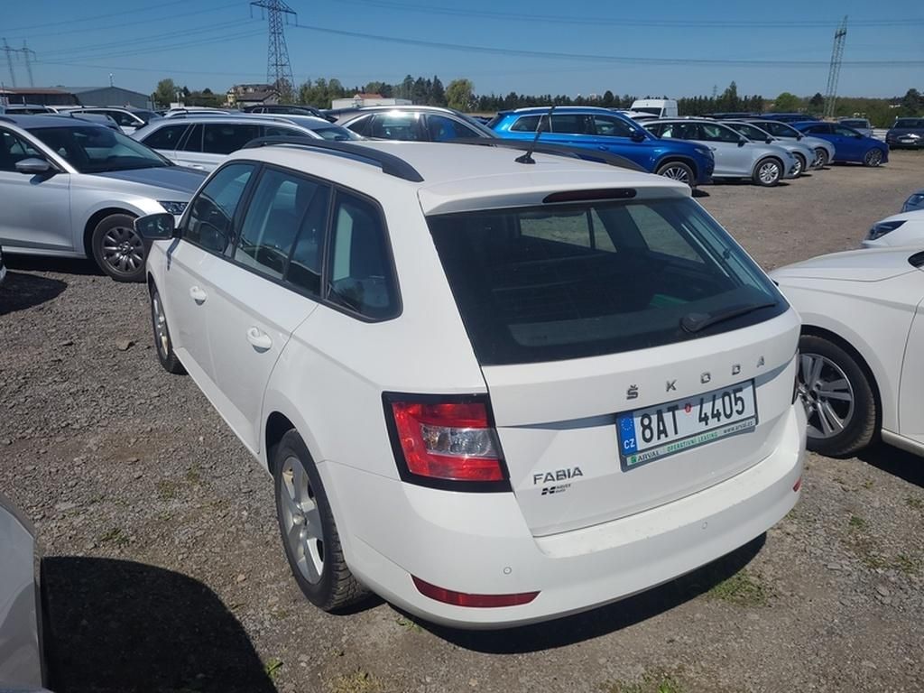 Škoda Fabia, Ambition 1,0 TSI 70 kW 5M - fotka 4
