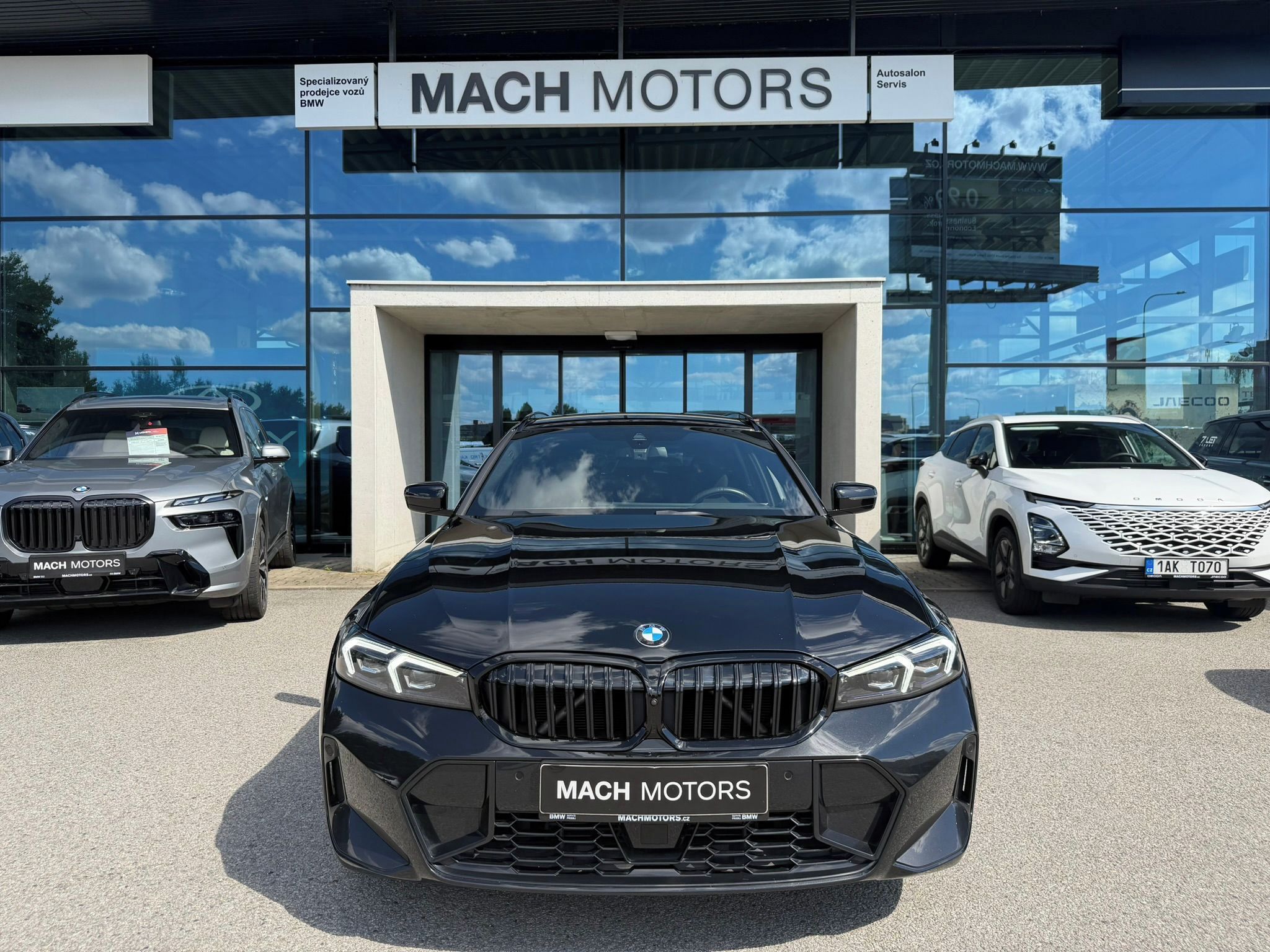 BMW Řada 3, 330d xDrive Touring - fotka 4