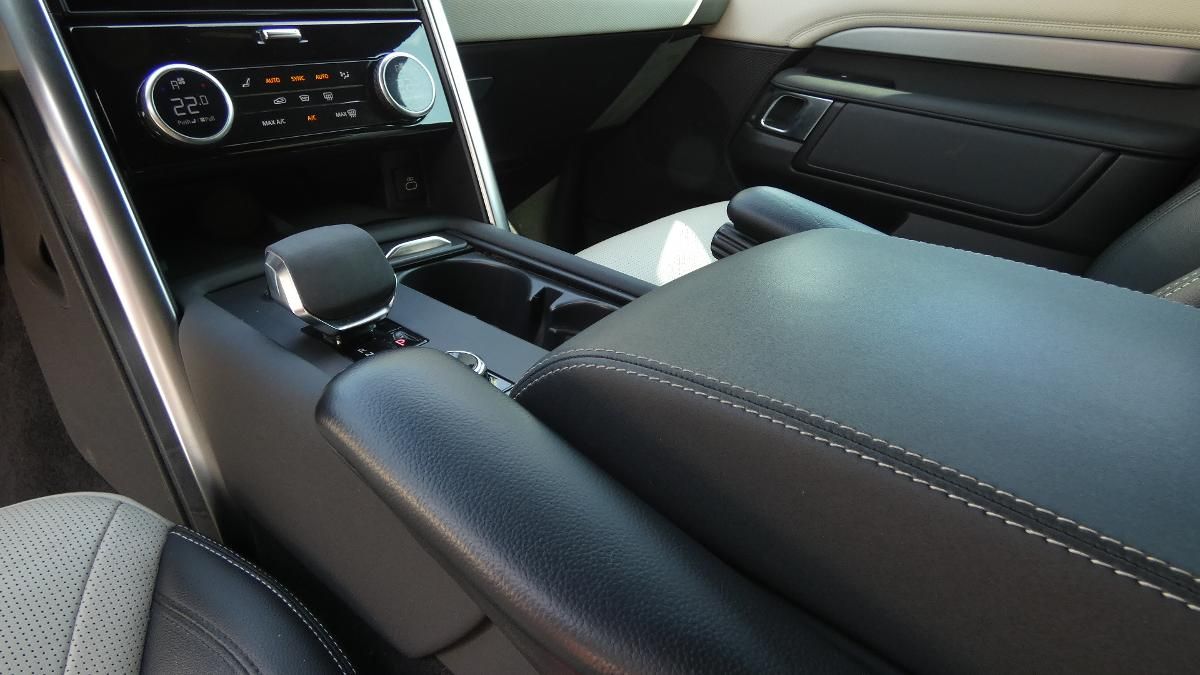 Land Rover Discovery, D250 AUTO 4WD - fotka 6