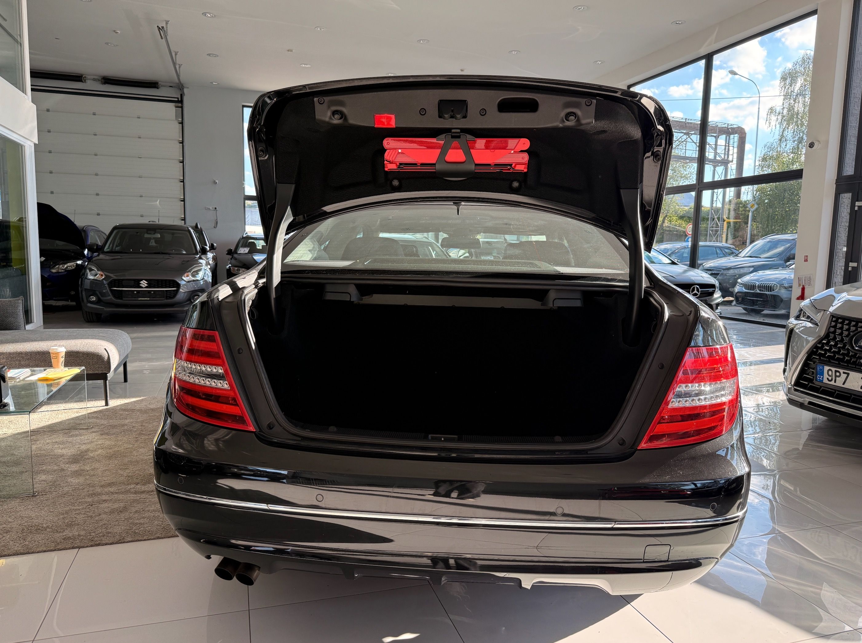 Mercedes-Benz Třídy C, 1.8 benzin - fotka 5