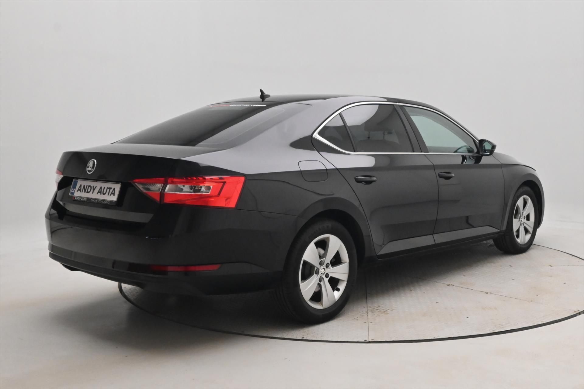 Škoda Superb, 2,0 TDI 110 kW DSG Ambition Zá - fotka 5