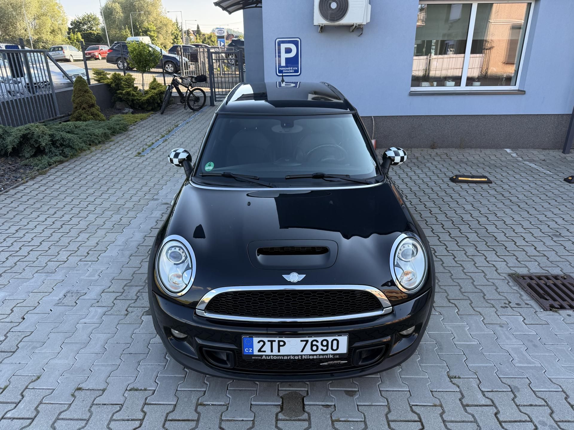 Mini Clubman, John Cooper Works 155kw 88tkm - fotka 3