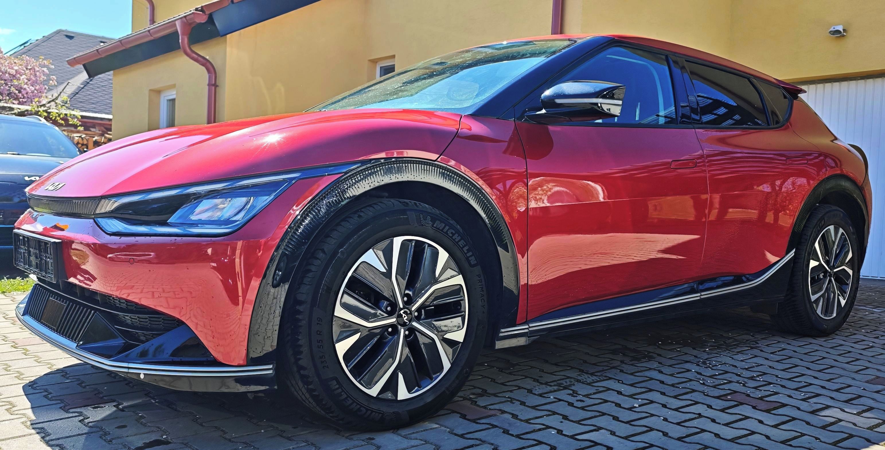 Kia EV6, baterie 77kWh RWD WLTP 528 km - fotka 5
