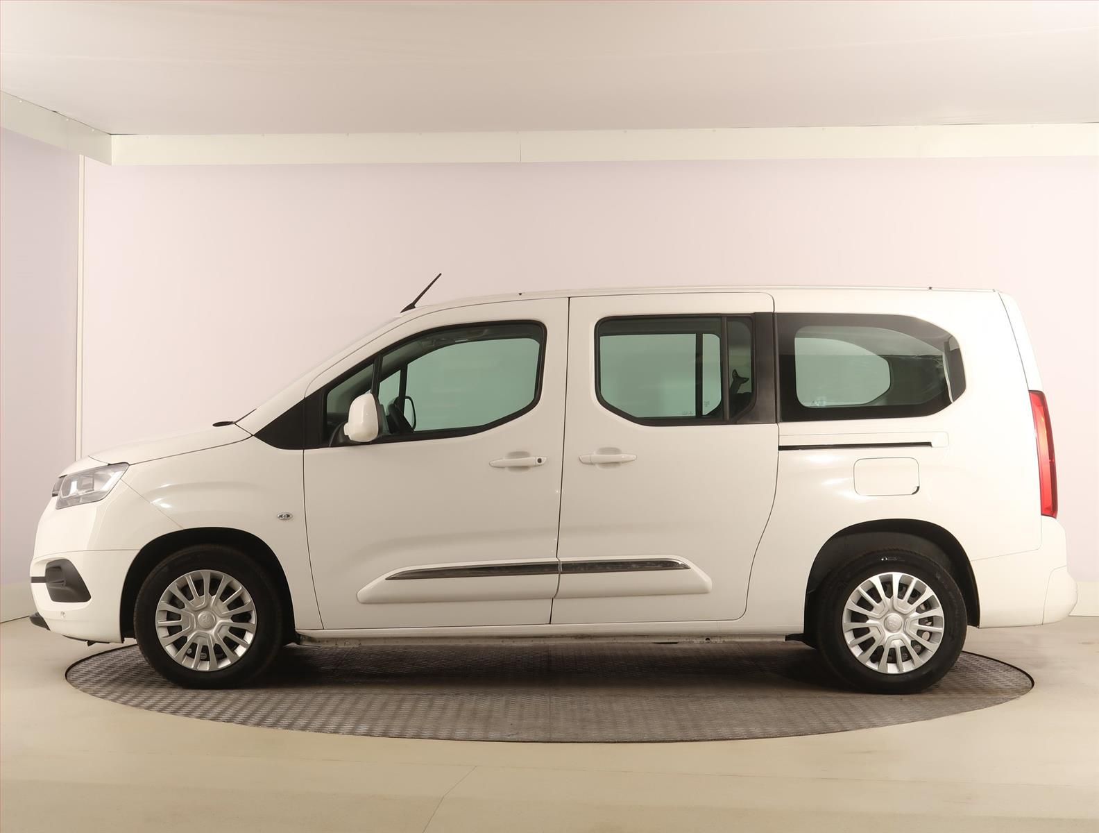 Toyota Proace City Verso, Maxi 1.5 D-4D, Shuttle, 7Míst - fotka 3