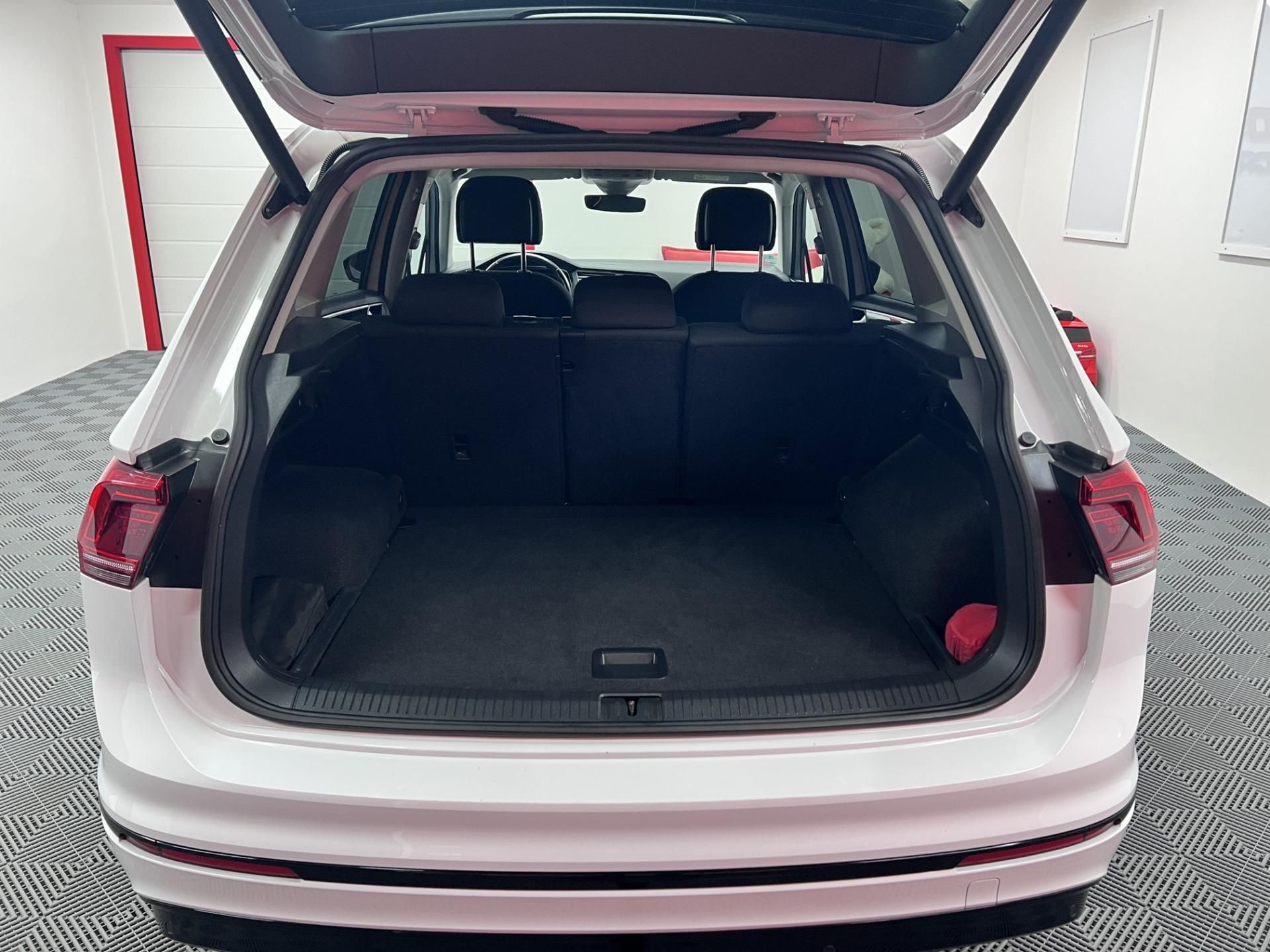 Volkswagen Tiguan, 2.0 TSI 140 kW R-Line - fotka 6