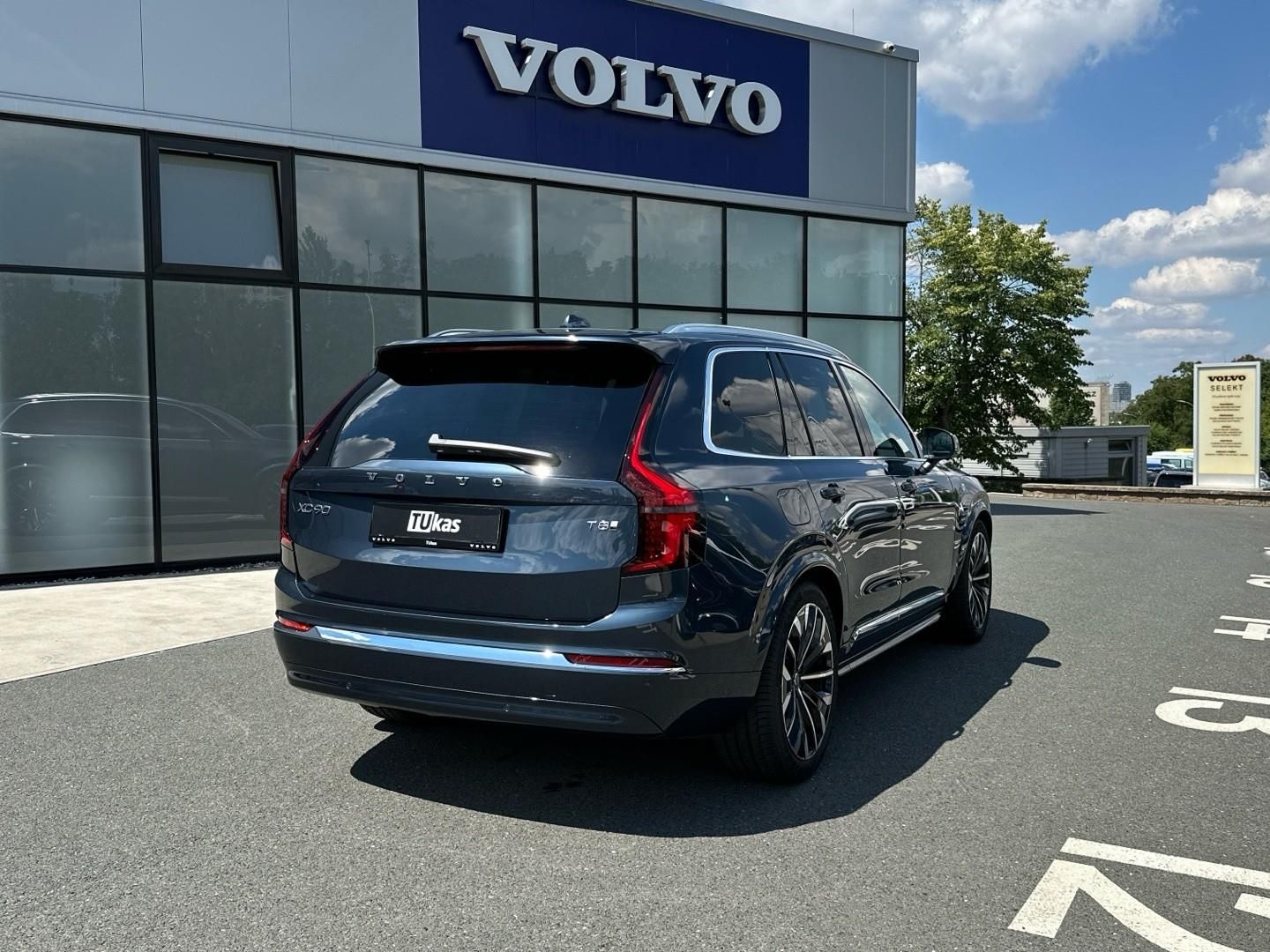 Volvo XC90, 2.0T8 AWD 335kW 4x4  PLUS BRIG - fotka 6
