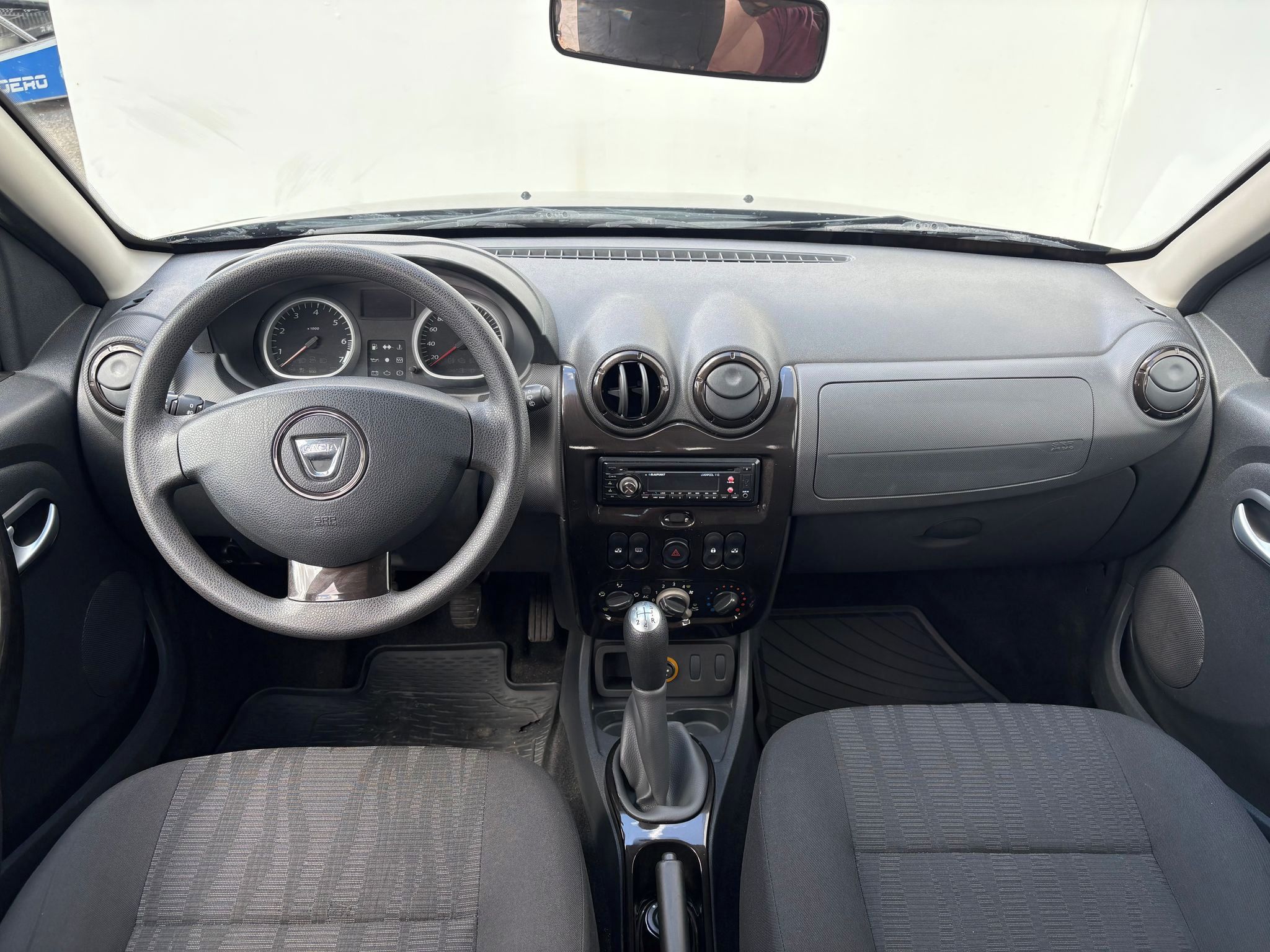 Dacia Duster, 1.6i, 77kW, Klima - fotka 5