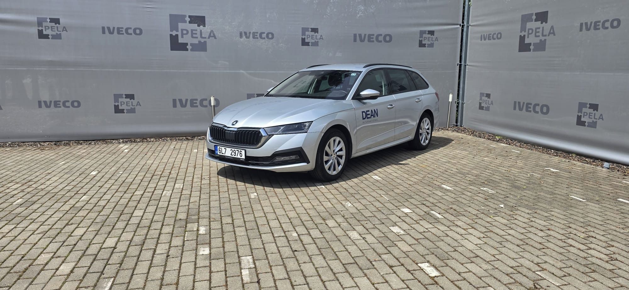 Škoda Octavia, Kombi 4x4 - fotka 3