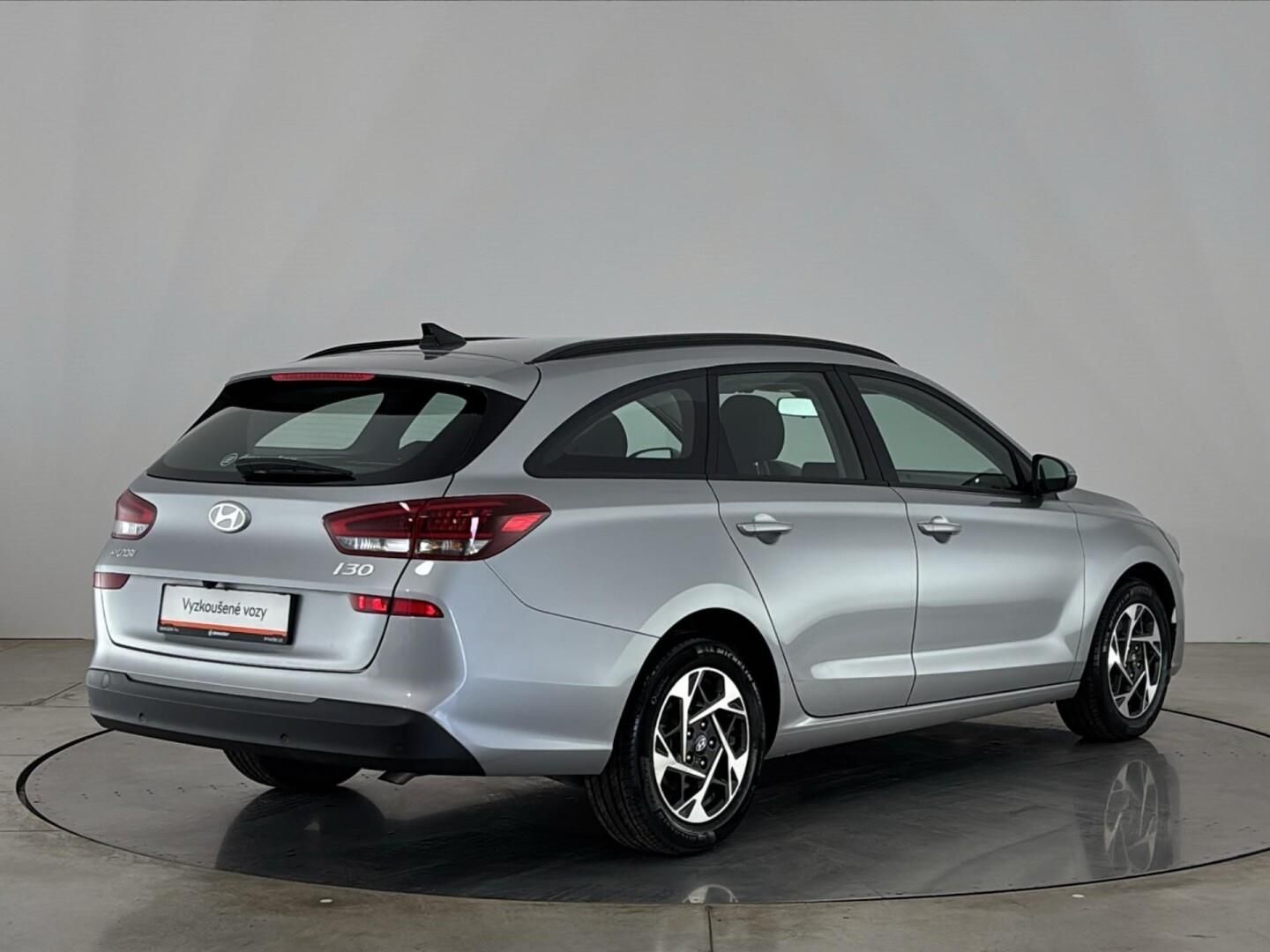 Hyundai i30, 1.5 T-GDI / 103 kW Smart DCT - fotka 2