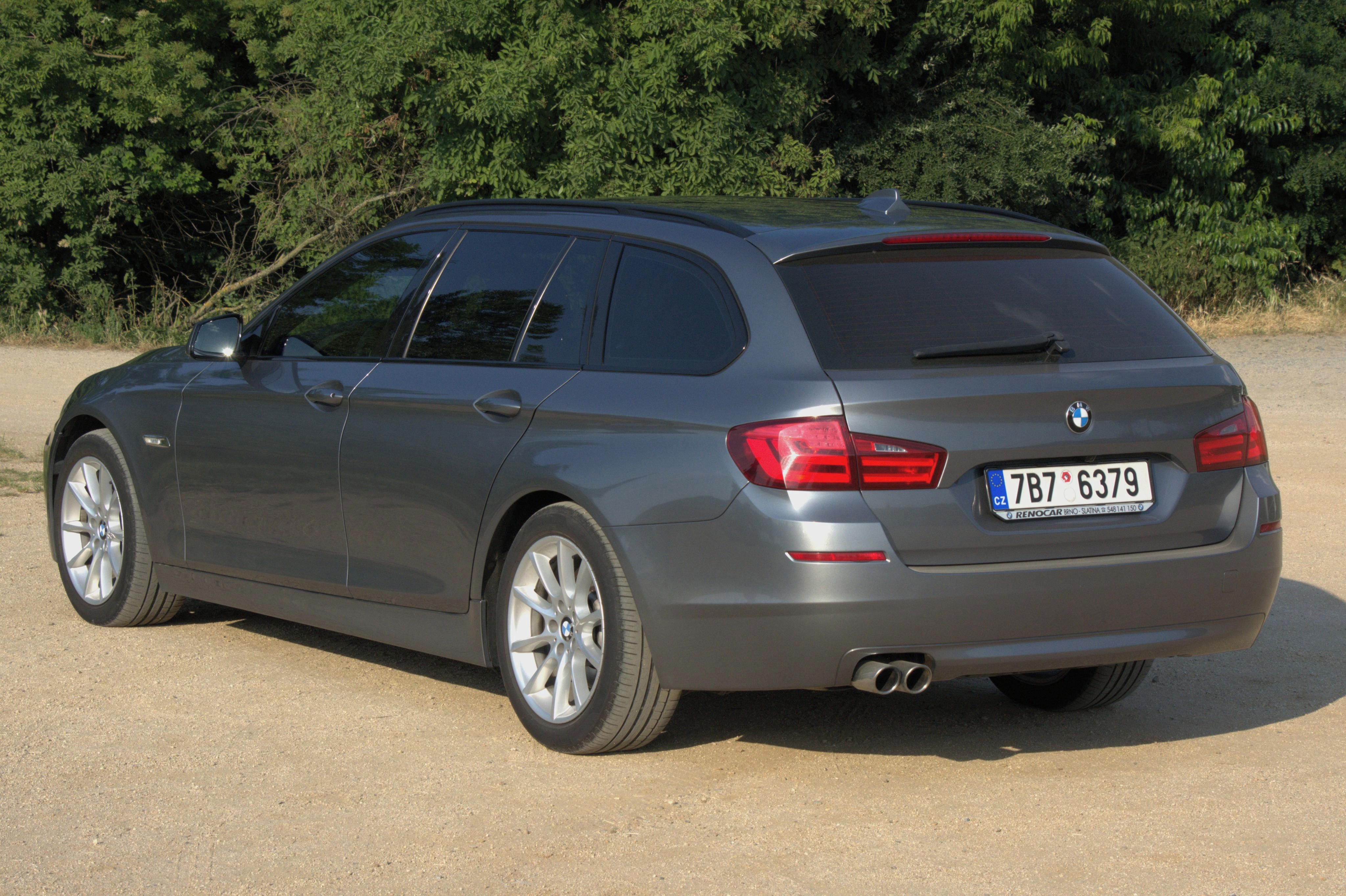 BMW Řada 5, BMW 520d 2011 manuál - fotka 4