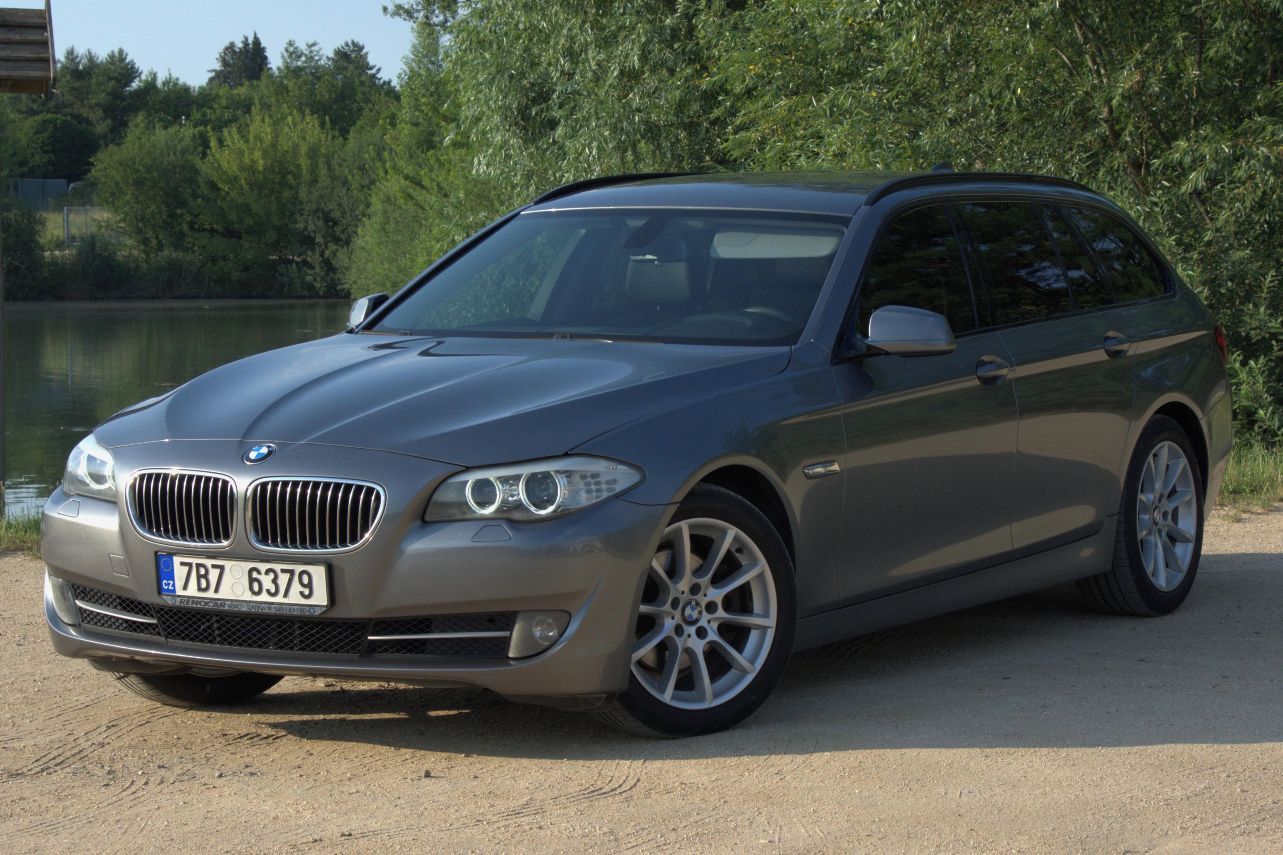 BMW Řada 5, BMW 520d 2011 manuál