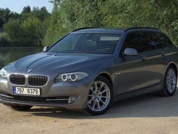 BMW 520d 2011 manuál