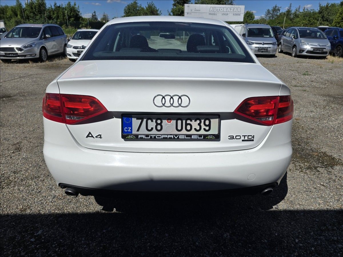 Audi A4, 3,0 TDi 176Kw  4X4 - fotka 6