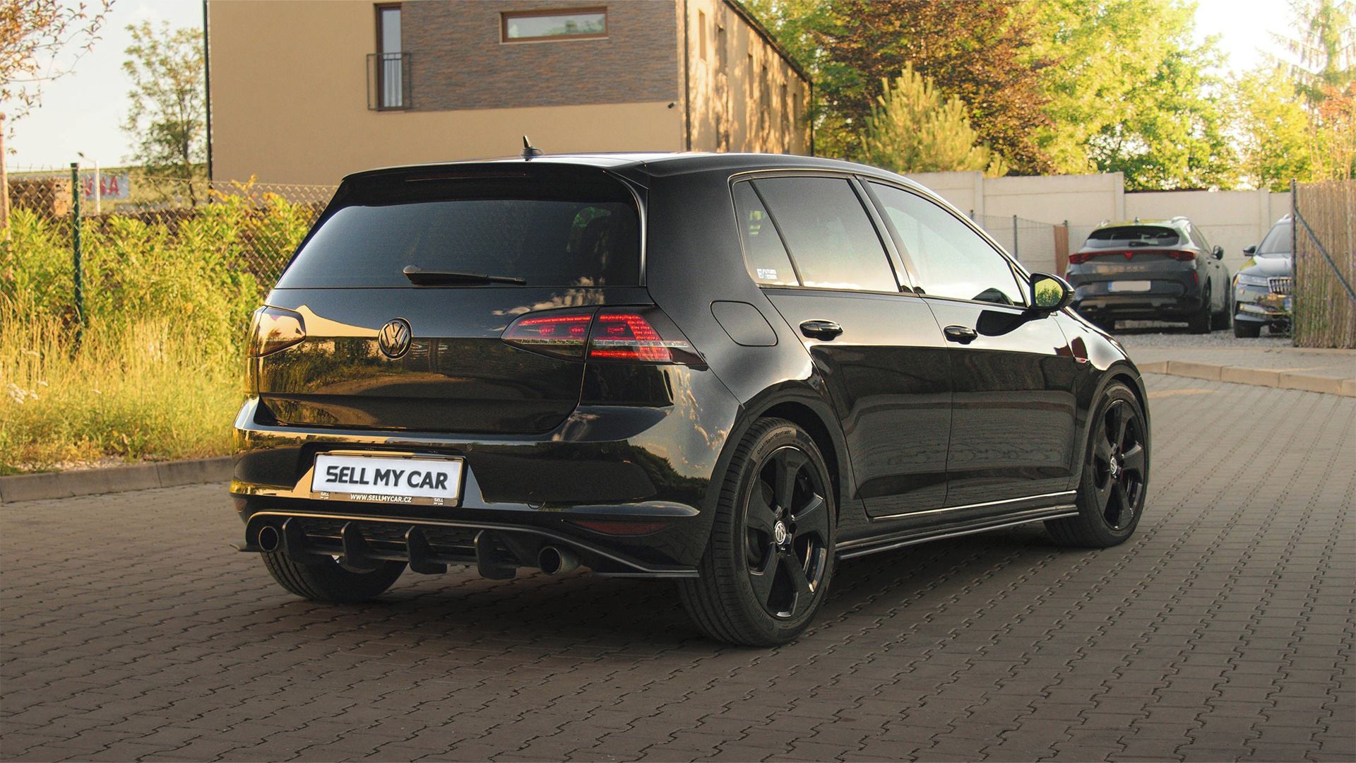 Volkswagen Golf, GTI 2,0TSI/169kW DSG ČR 1.Maj - fotka 5