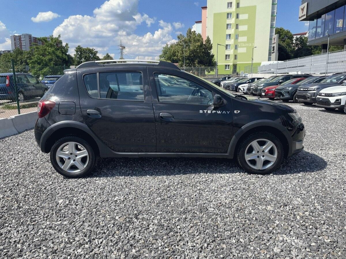 Dacia Sandero, 0,9 TCe,66kW,Klima,ČR - fotka 4