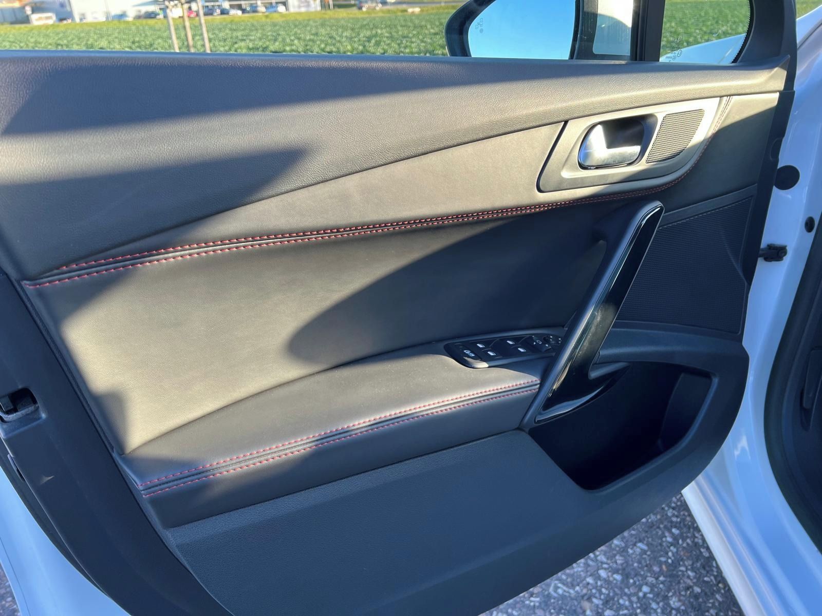 Peugeot 508, Peugeot 508 GT SW 2.2HDi 150kw - fotka 5