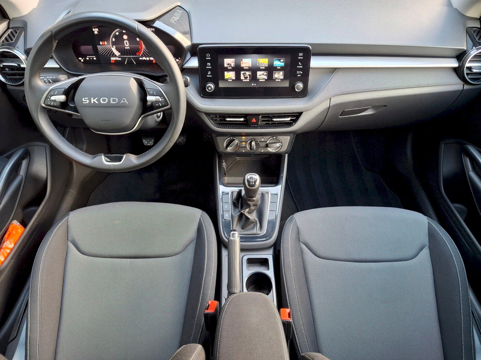 Škoda Fabia, Selection 1,0TSi 70kW - fotka 5
