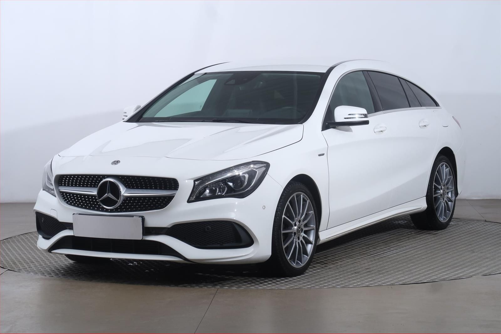 Mercedes-Benz CLA, 200 CDI, AMG Paket, Automat - fotka 2