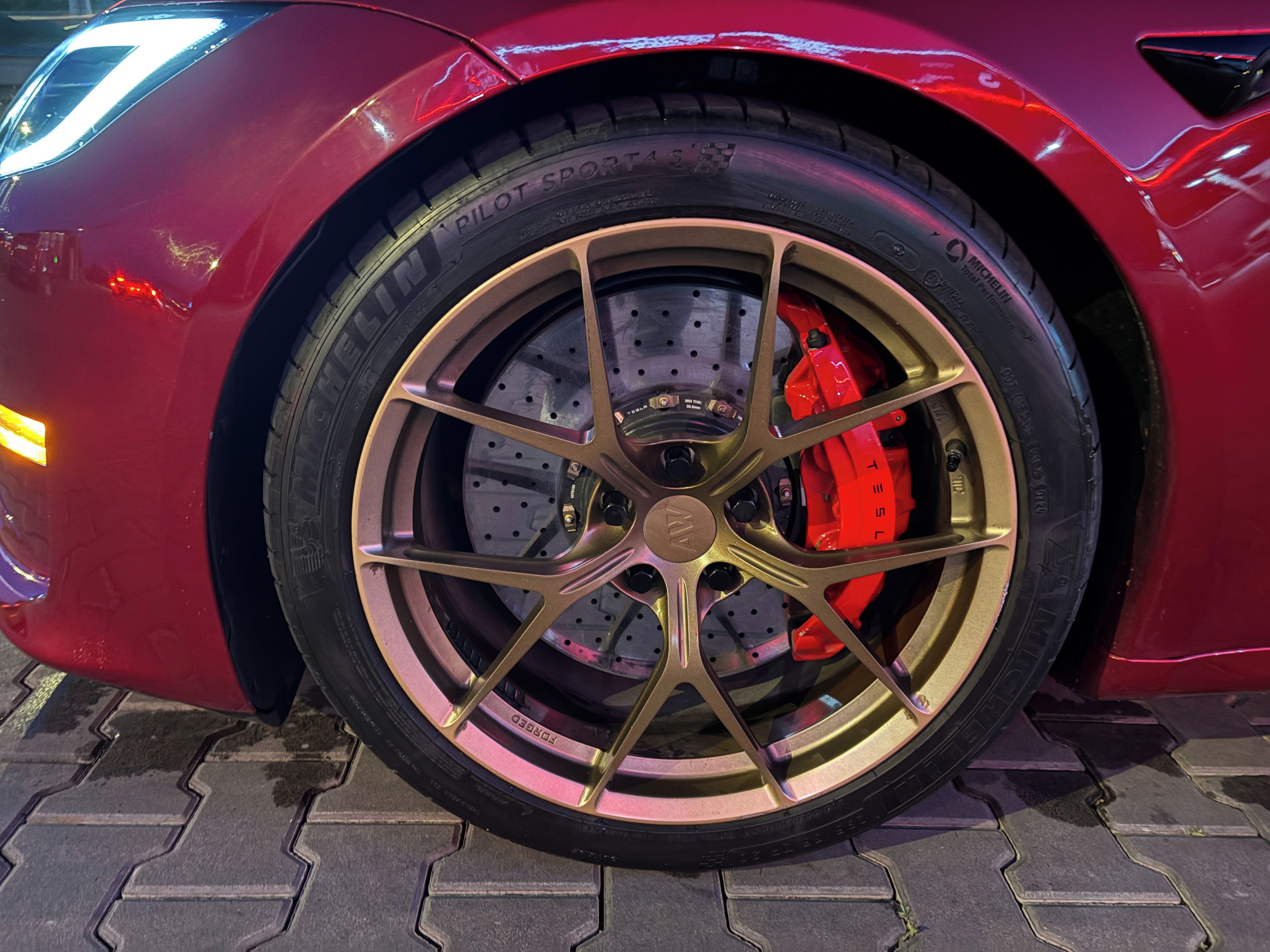 Tesla Model S, Plaid Track Package 1020HP - fotka 5