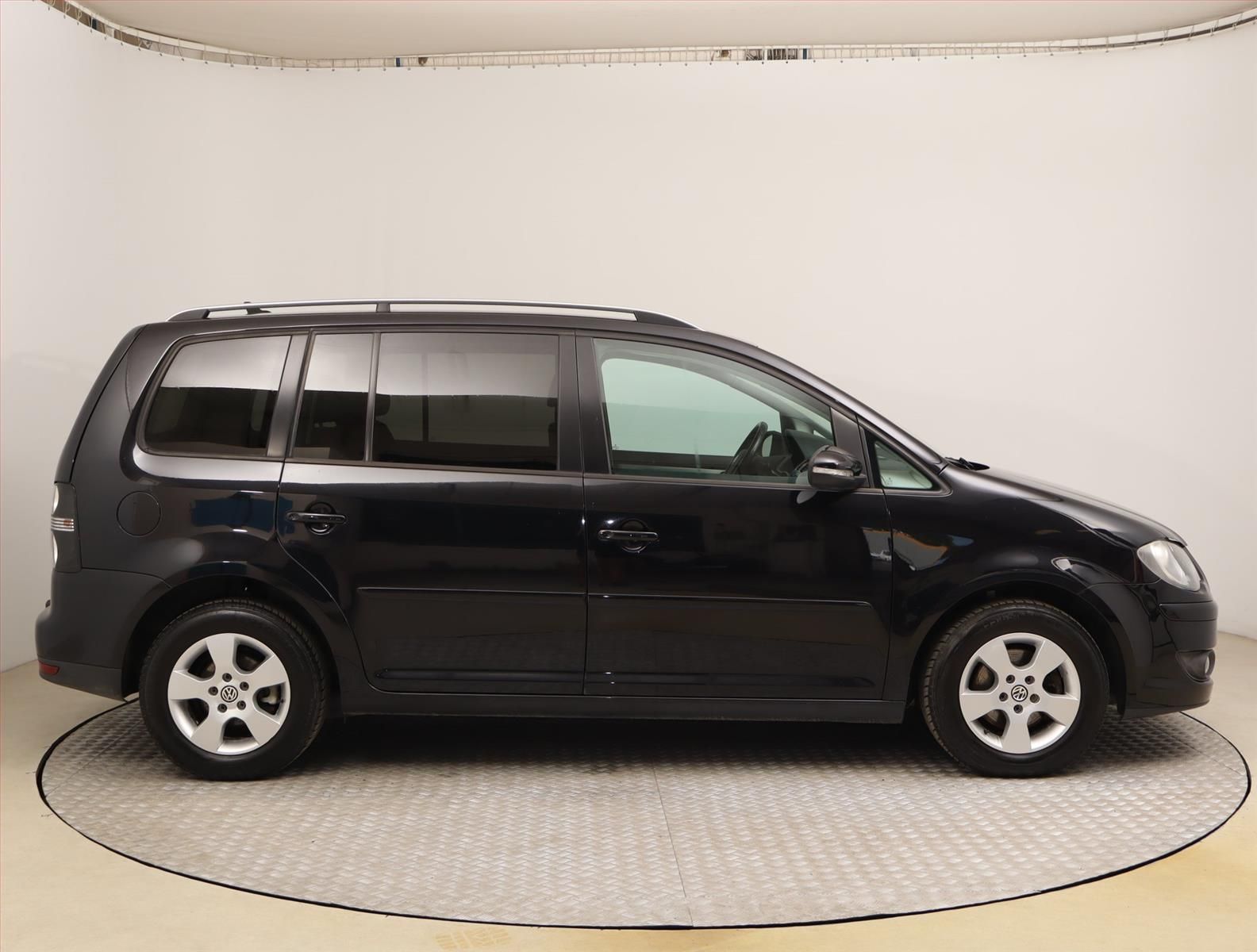 Volkswagen Touran, 1.4 TSI, Navi - fotka 6