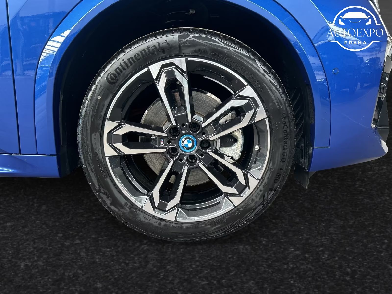 BMW iX2, xDrive30 - fotka 6