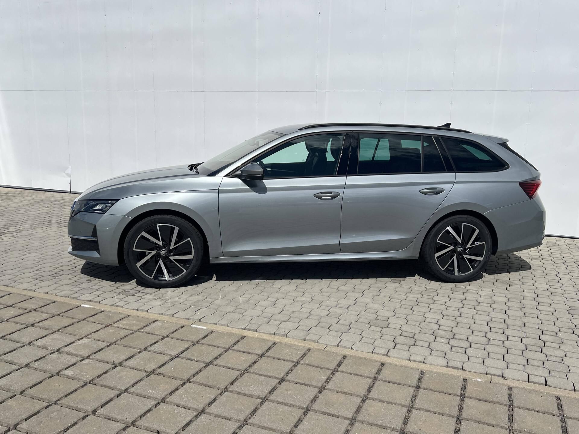 Škoda Octavia, Combi Dynamic 7DSG 1,5TSI - fotka 2