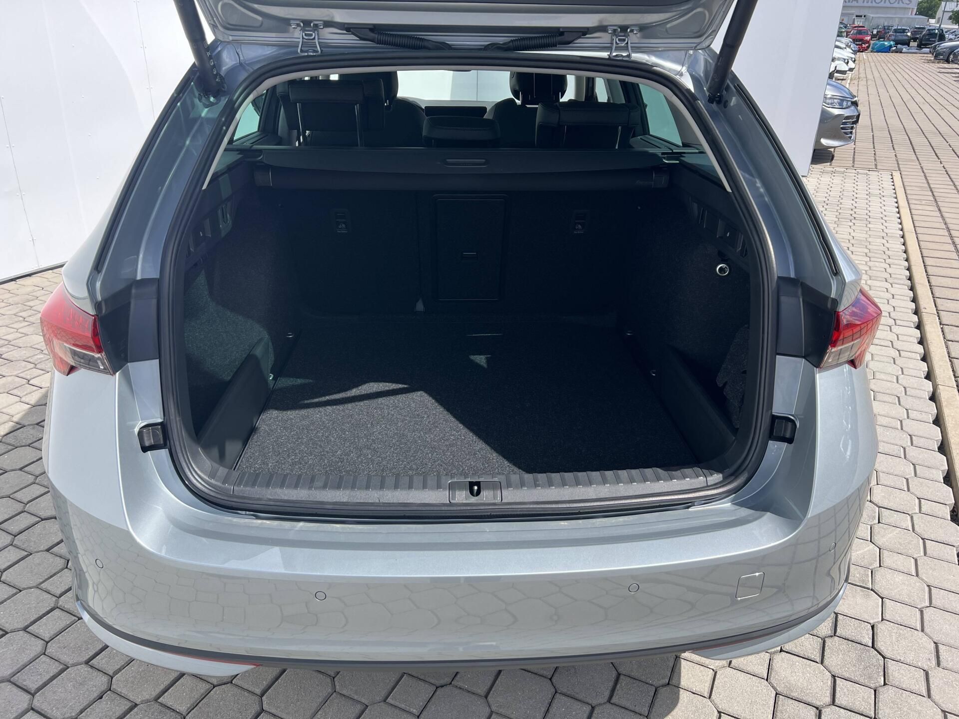 Škoda Octavia, Combi Dynamic 7DSG 1,5TSI - fotka 6