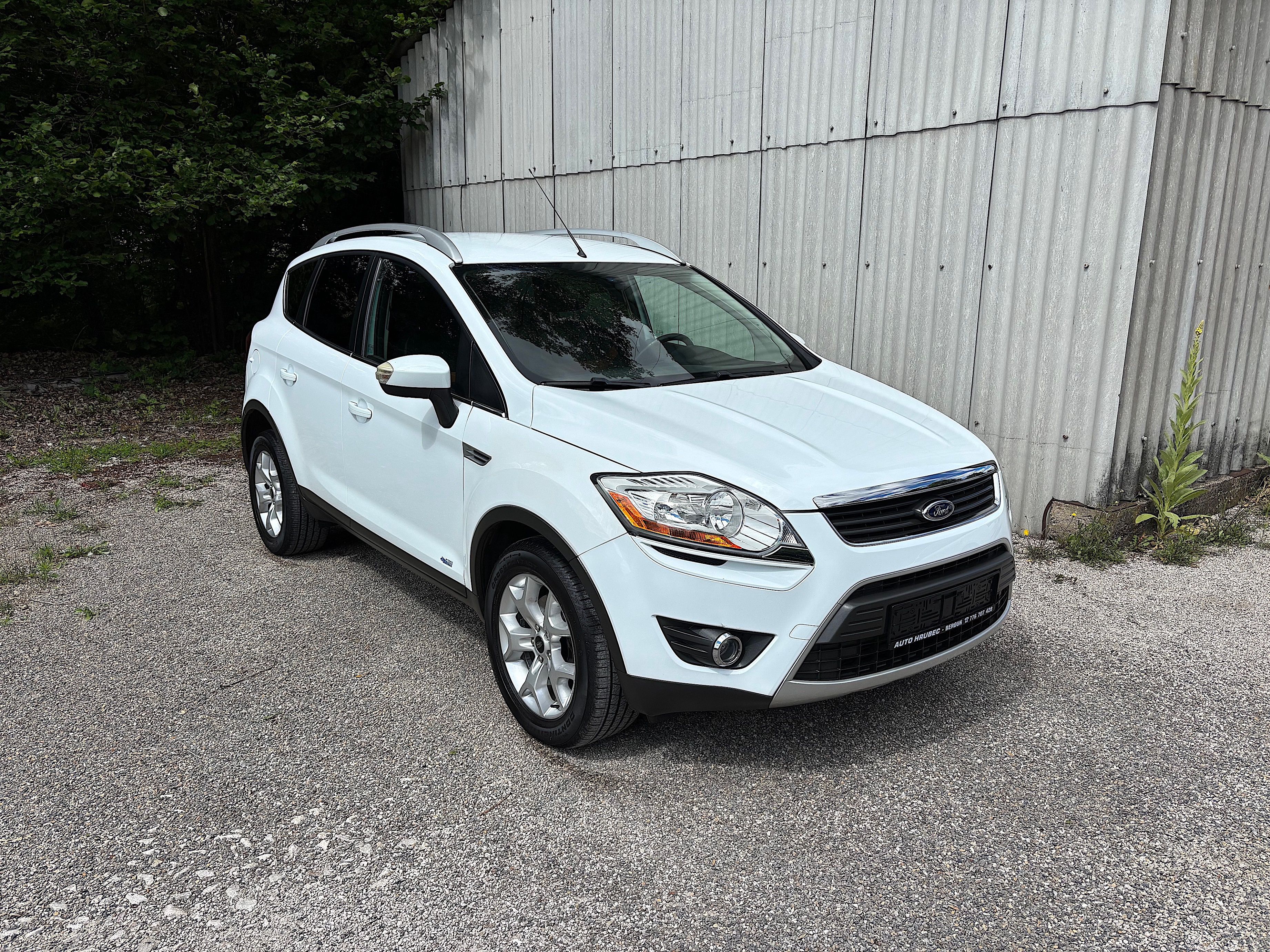 Ford Kuga, 2.0 TDCi 103 kW 1.MAJ.SERVISKA - fotka 3