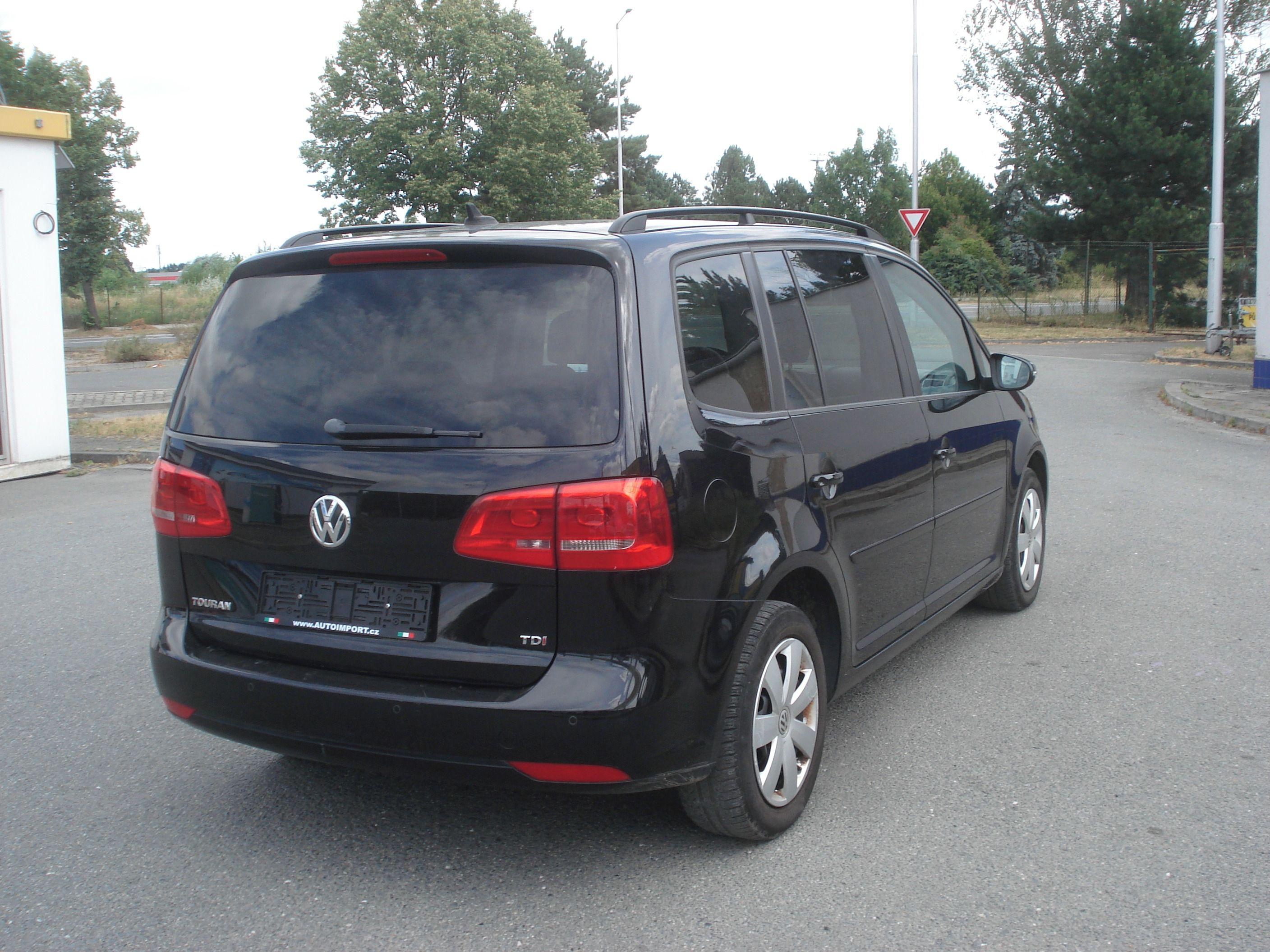 Volkswagen Touran, 1.6 TDi 7 MIST NAVI - fotka 5
