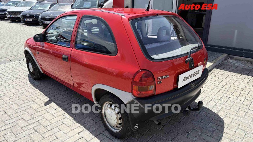 Opel Corsa, 1.2i,1.maj,ČR - fotka 2