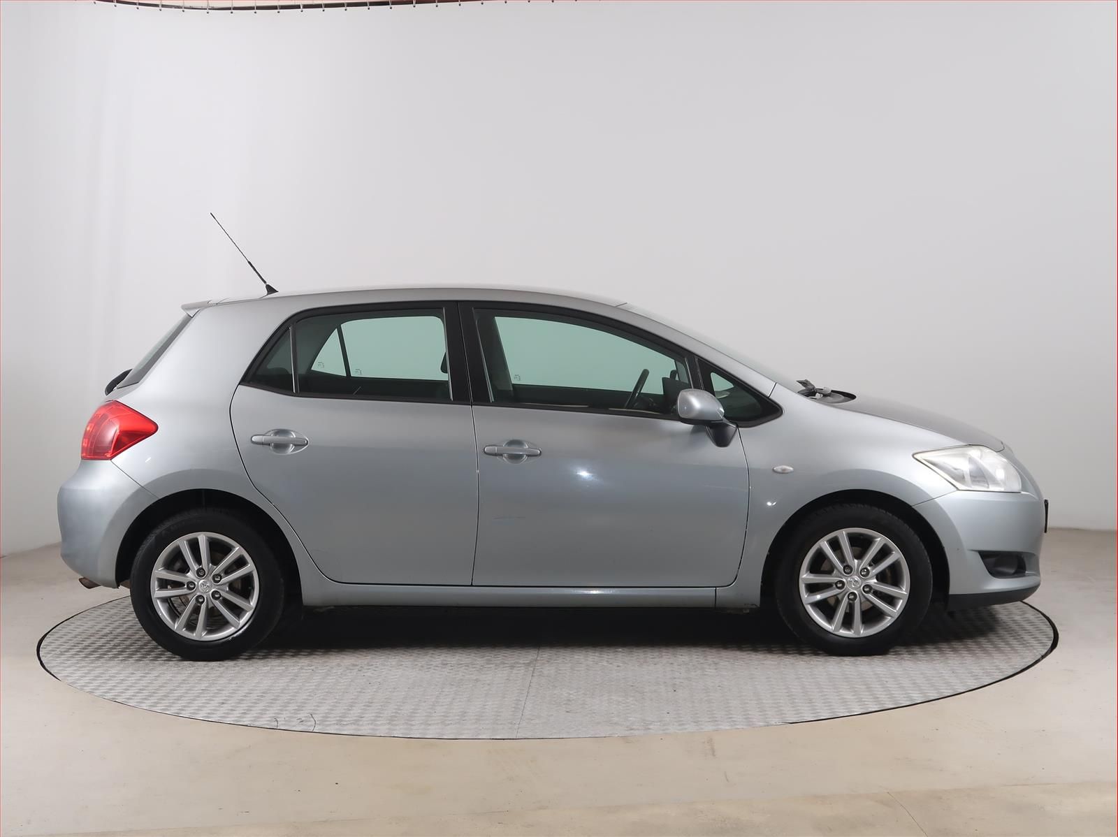 Toyota Auris, 1.6 Dual VVT-i, Serv.kniha - fotka 6