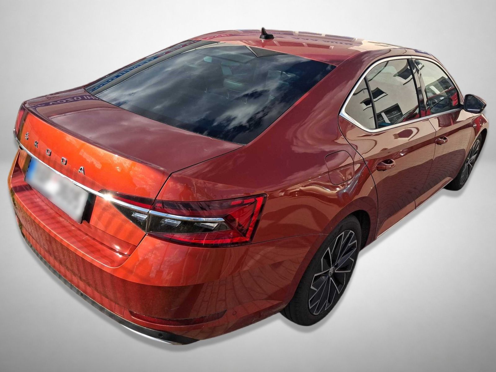 Škoda Superb, 2.0 TSI, Laurin&Klement - fotka 2