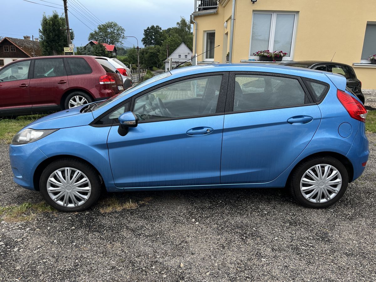 Ford Fiesta, PĚKNÝ STAV - fotka 2