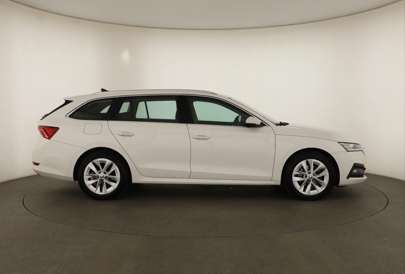Škoda Octavia, 1.5 TSI e-tec, Style, Automat - fotka 6