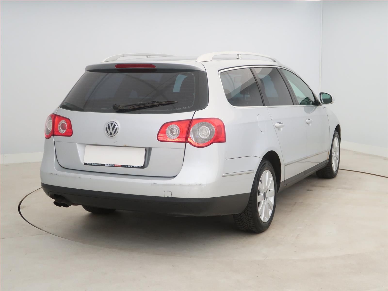 Volkswagen Passat, 2.0 TDI, Comfortline, Klima - fotka 5