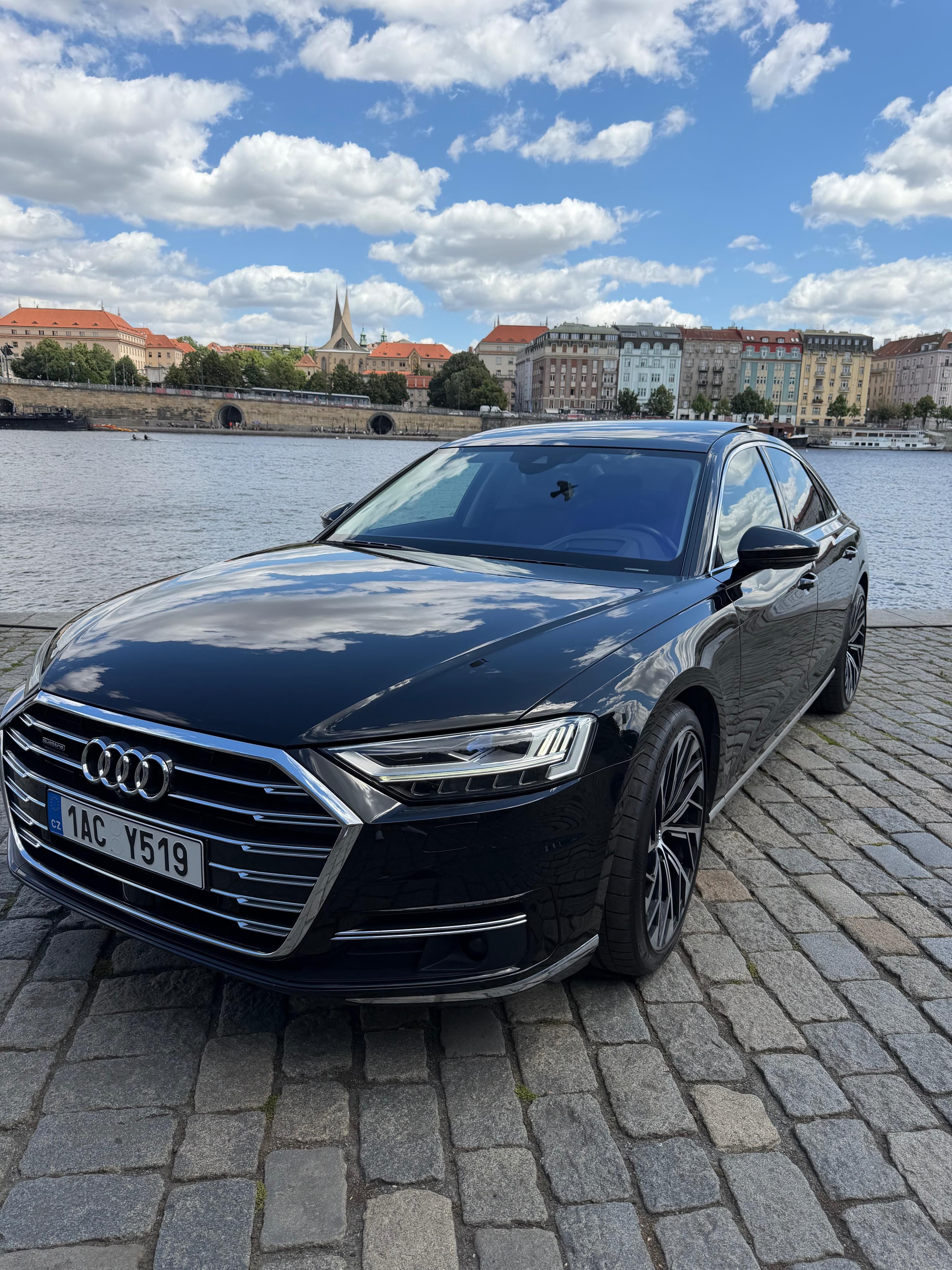 Audi A8, Top stav, plná výbava!