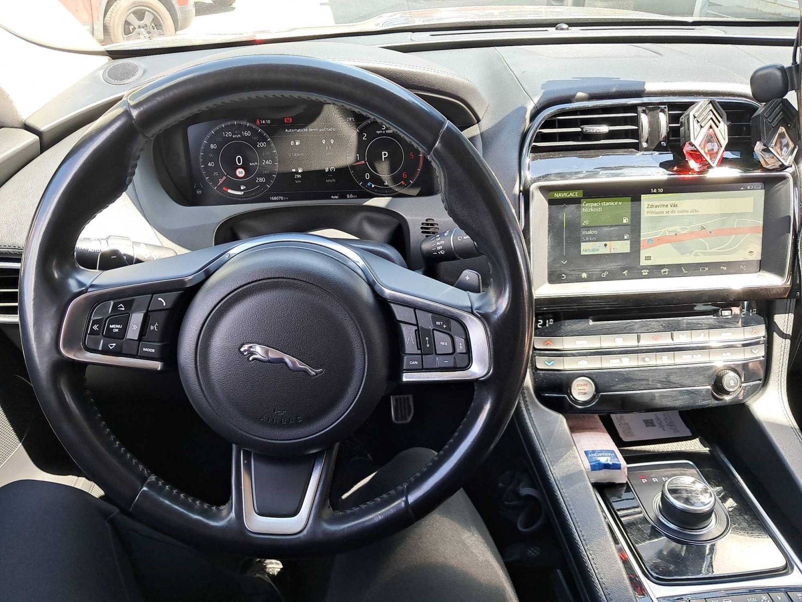 Jaguar F-Pace, 20d AWD, 4X4, Automat - fotka 3