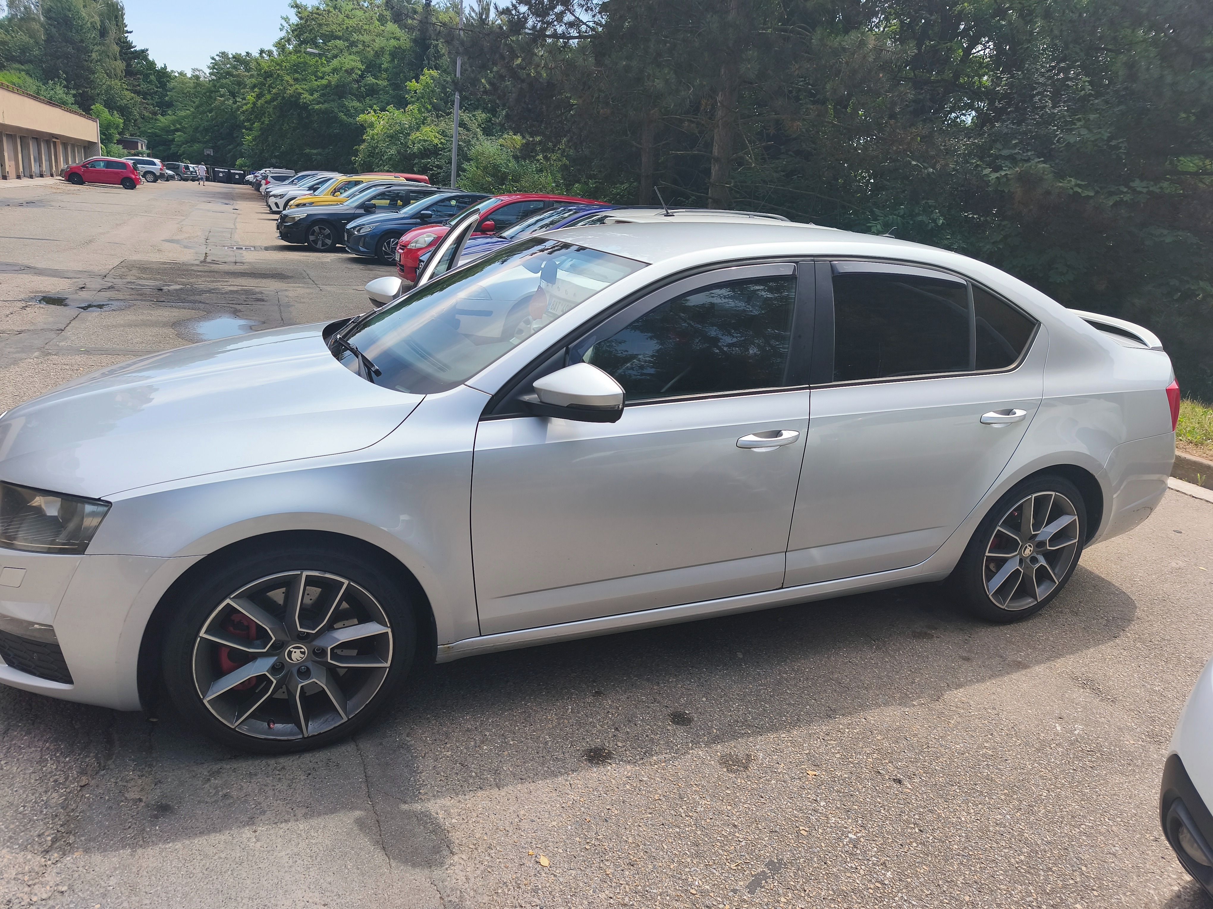 Škoda Octavia, 2.0 TDI - DSG - fotka 3