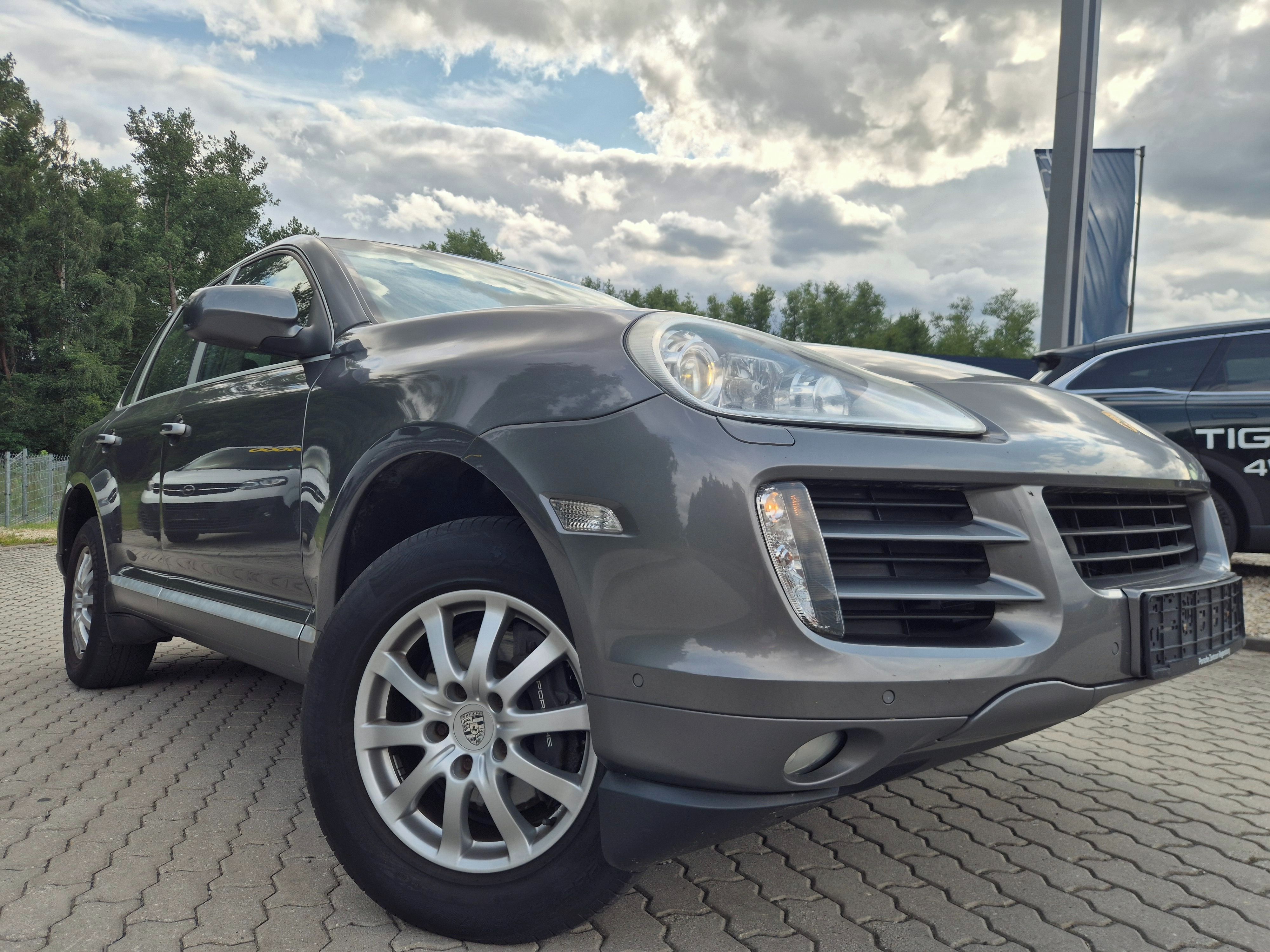 Porsche Cayenne, 1 maj.plný servis nová STK - fotka 3