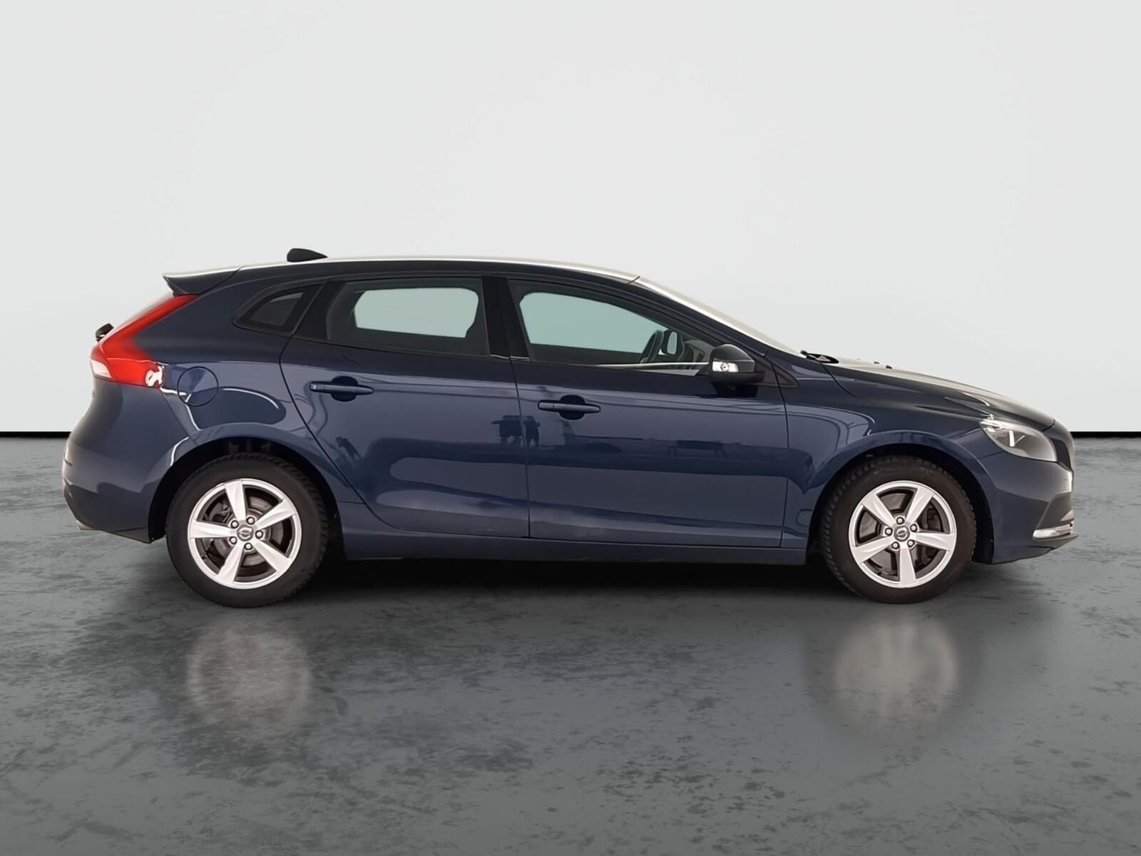 Volvo V40, 2.0 D4, Serv.kniha - fotka 6