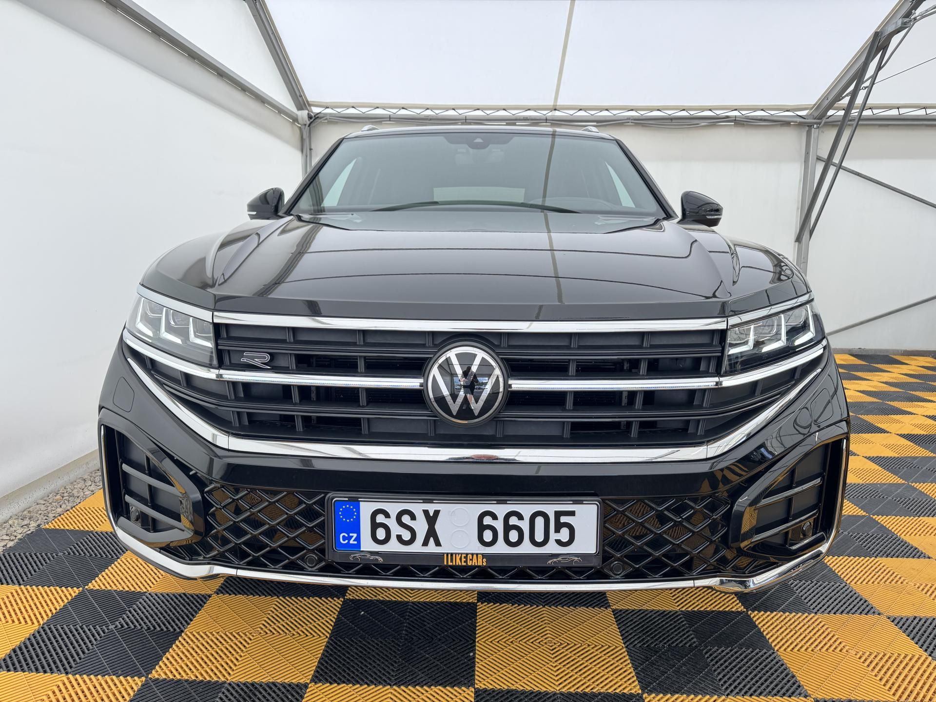 Volkswagen Touareg, 3.0Tdi*1-MAJ*DPH*HUD*R-LINE* - fotka 3