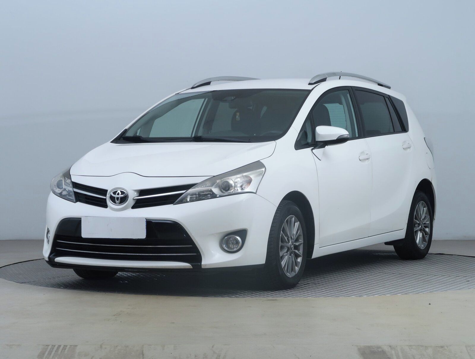 Toyota Verso, 1.6 D-4D, NOVÁ CENA - fotka 2