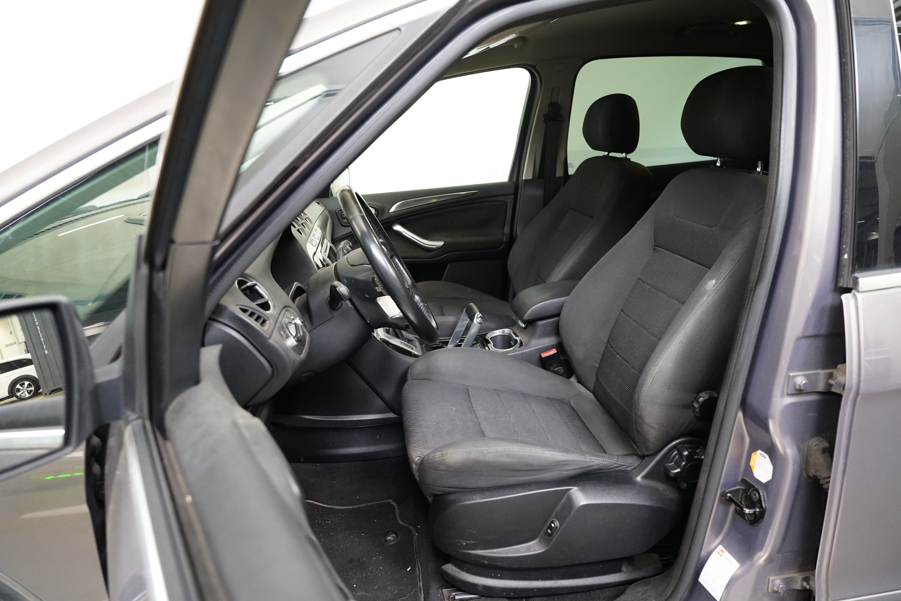Ford S-MAX, 2.2 TDCI 147 kW - fotka 5